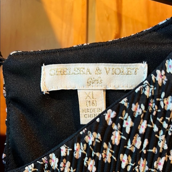 Chelsea & Violet Black and White Floral Blouse - Picture 2 of 5